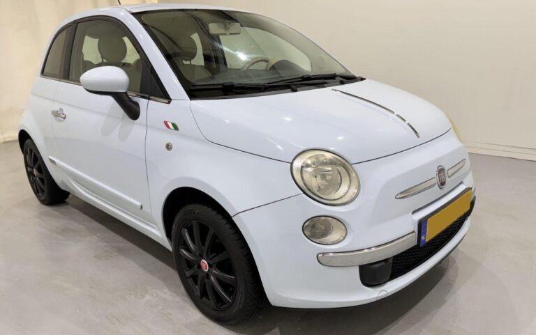 Vamos acompanhar este pequeno Fiat 500 azul celeste, o novo membro da família MotorTech, na sua mais recente aventura!