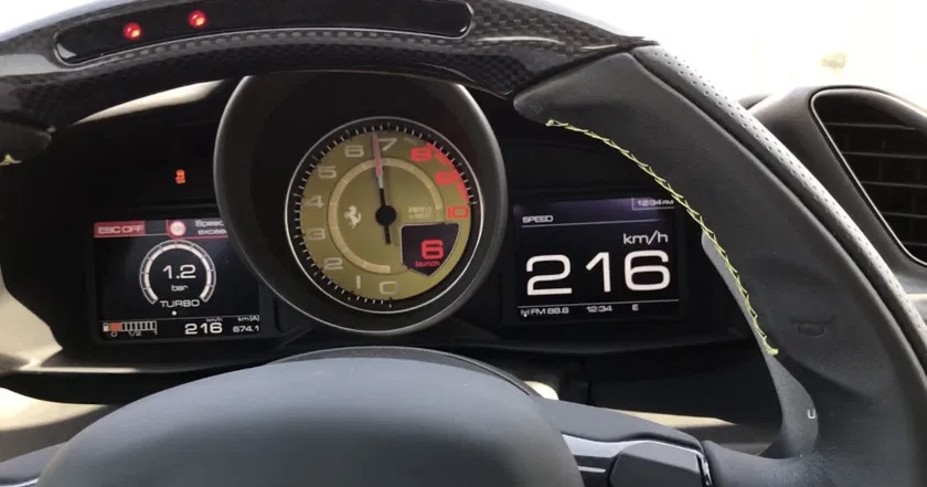 Carros limitados na velocidade